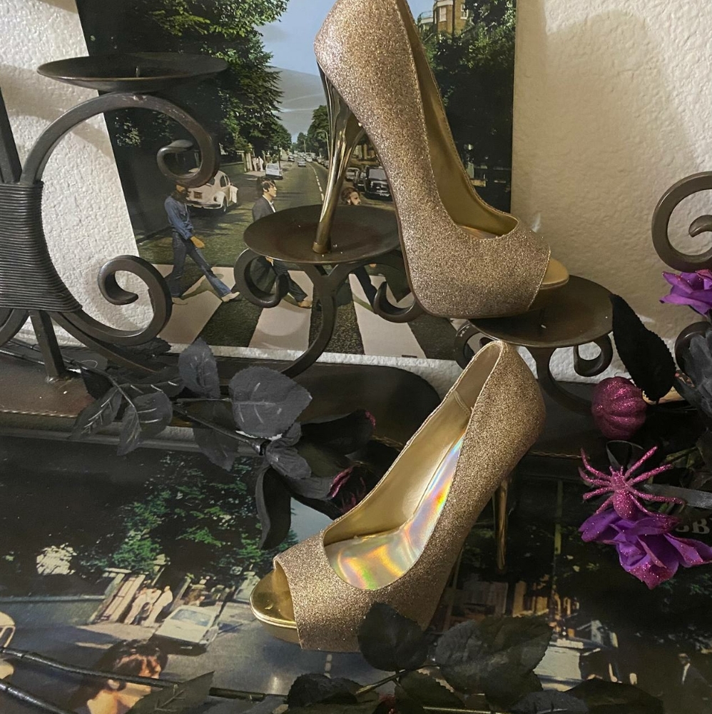 Sparkly gold heels